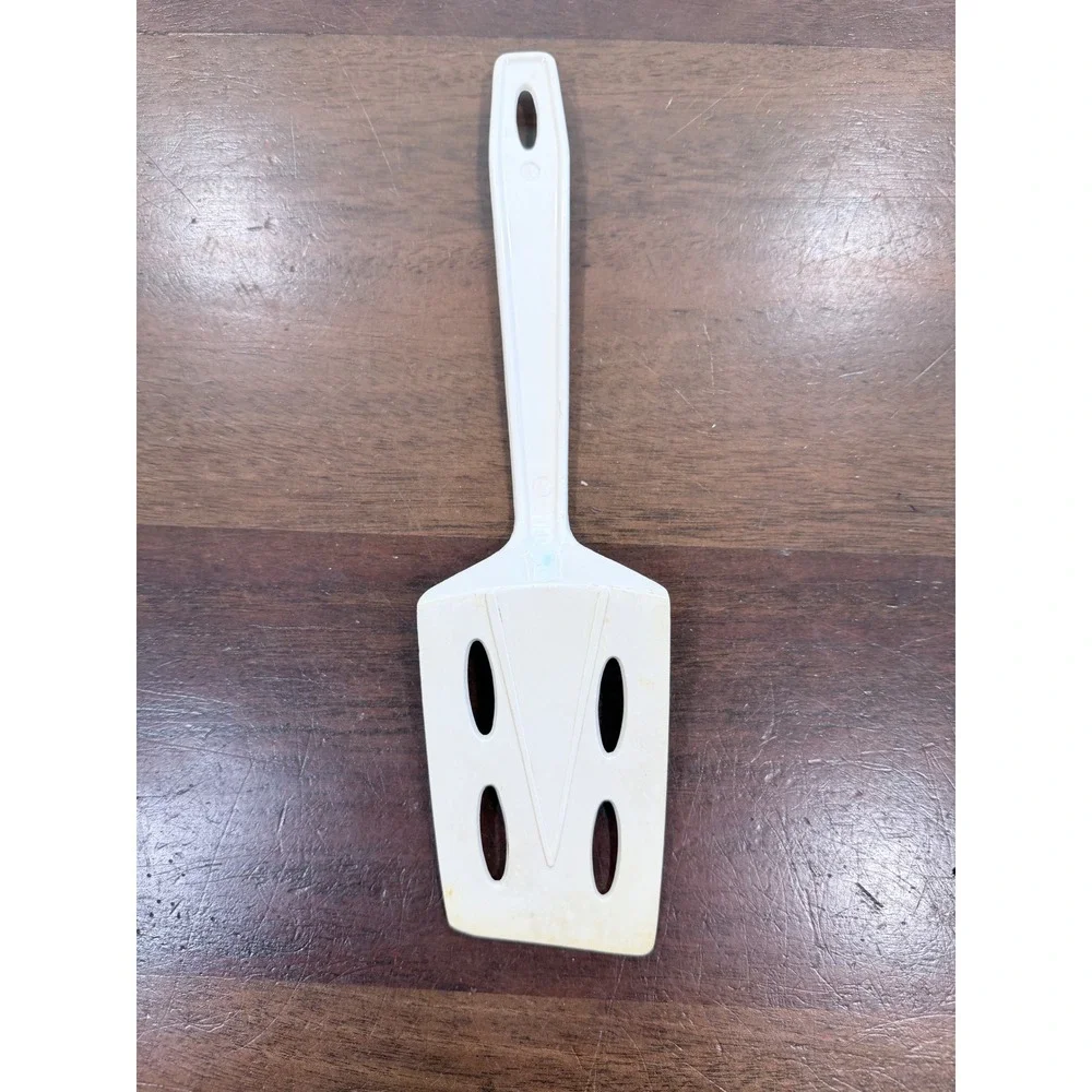 Vintage Mirro Nylon Slotted Spatula Turner Off White Cream Kitchen Utensil 11.5